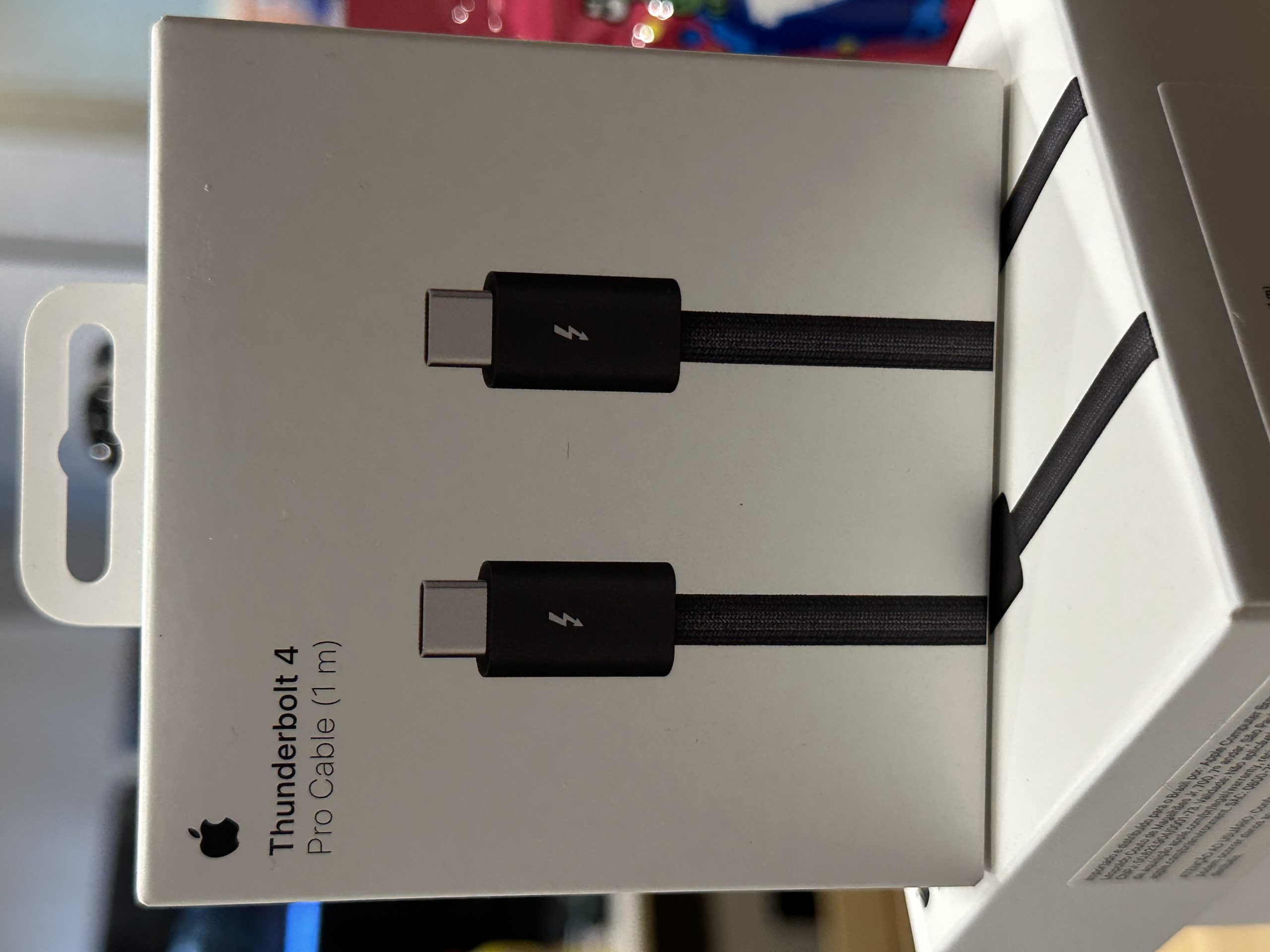 New Apple Thunderbolt 4 Pro 1m USB-C Cable